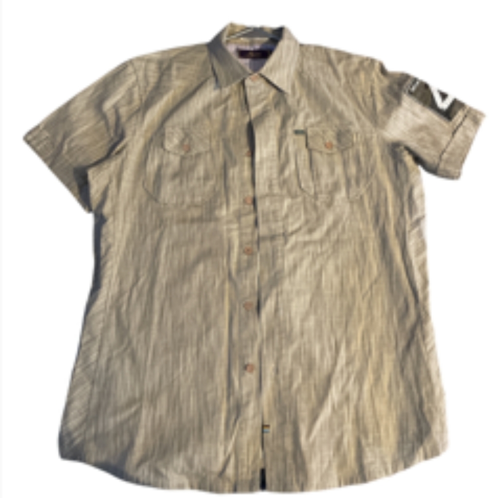 Akoo short sleeve button up shirt
